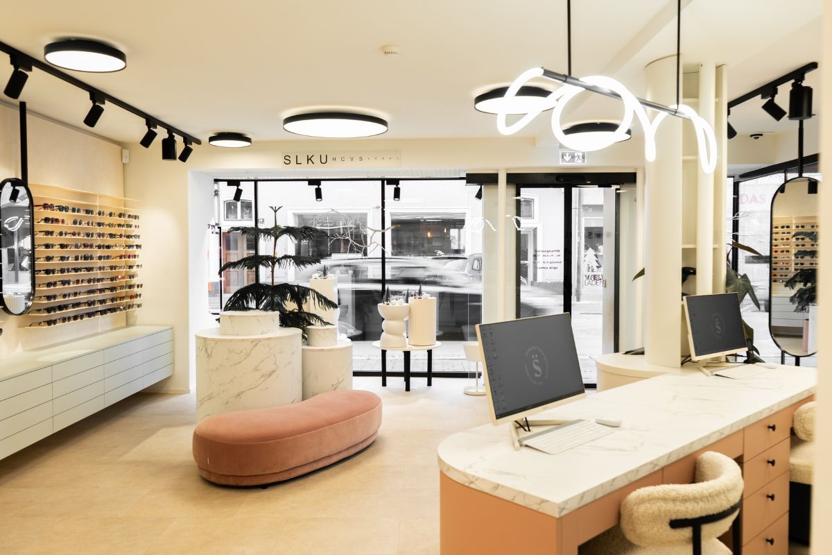 Lieferung und Montage der LED-Beleuchtung für Optik Sattler in Knittelfeld